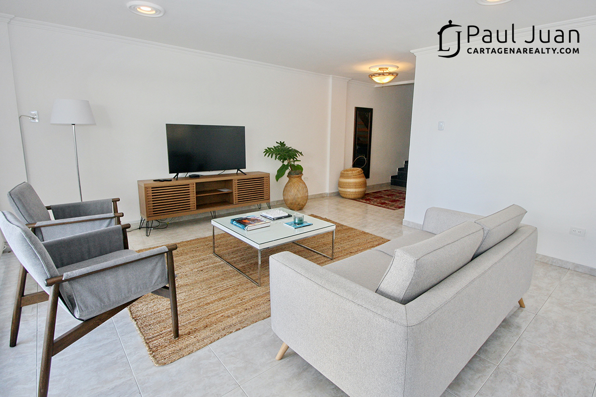 Gloria Apartment 303